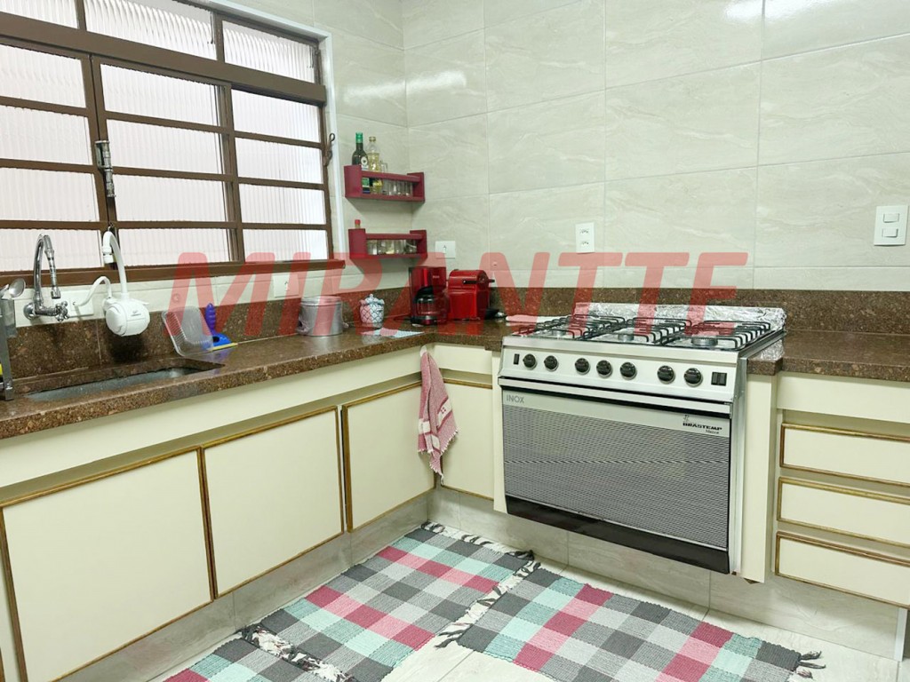 Sobrado de 162m² com 3 quartos em Horto Florestal