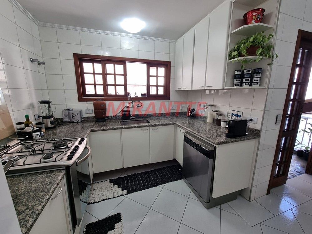 Sobrado de 276m² com 3 quartos em Mandaqui