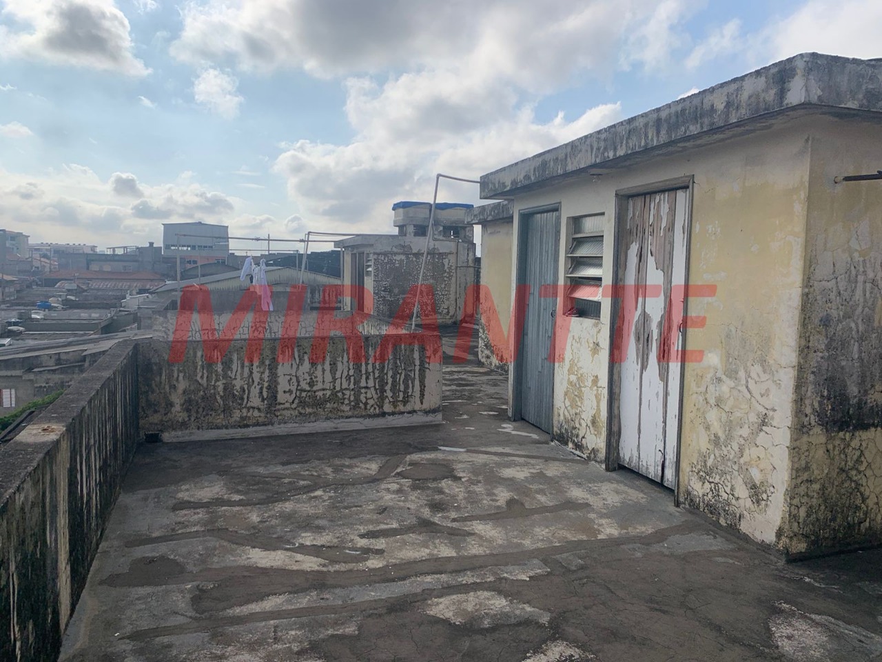 Comercial de 648m² em Casa Verde Alta