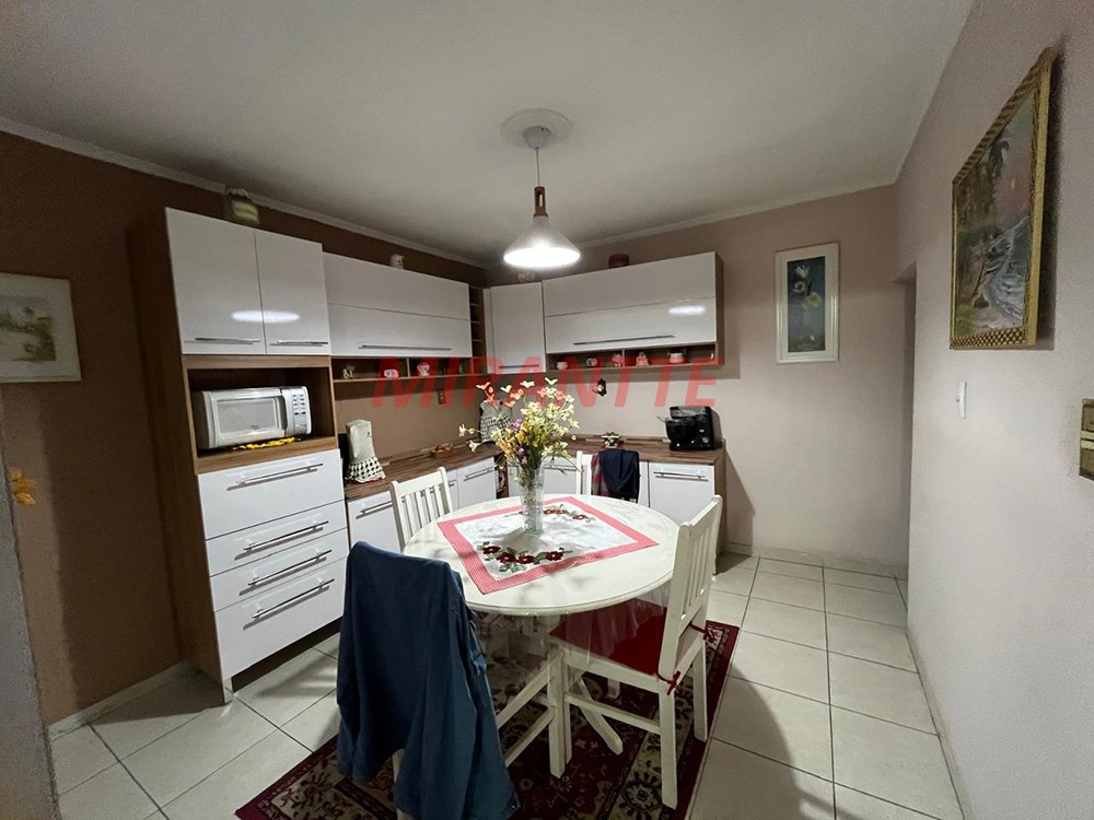 Sobrado de 290m² com 4 quartos em Vila Nova Cachoeirinha