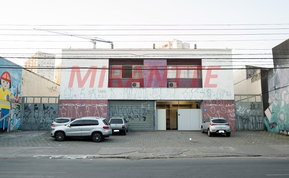 Galpao de 916m² em Brás