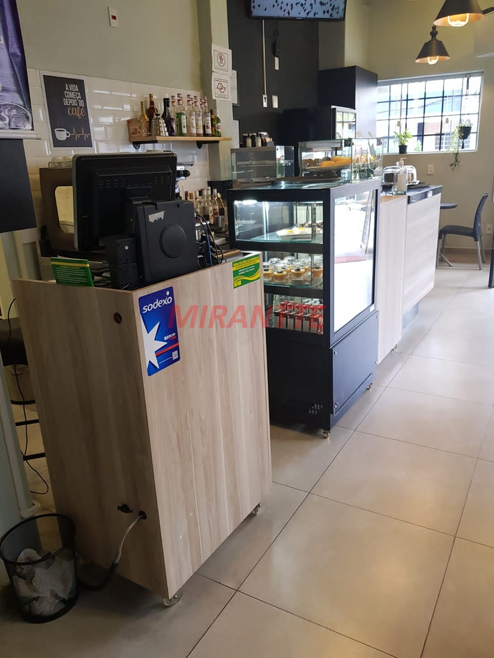 Comercial em Pompéia