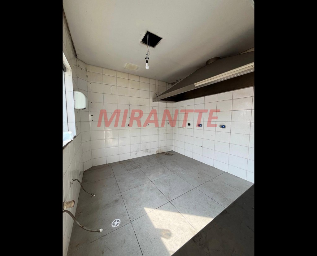 Comercial de 350m² em Santa Teresinha