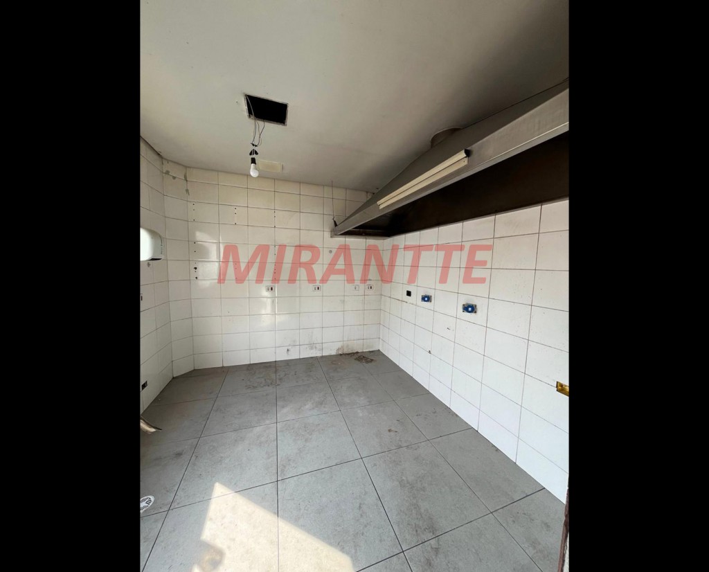 Comercial de 350m² em Santa Teresinha