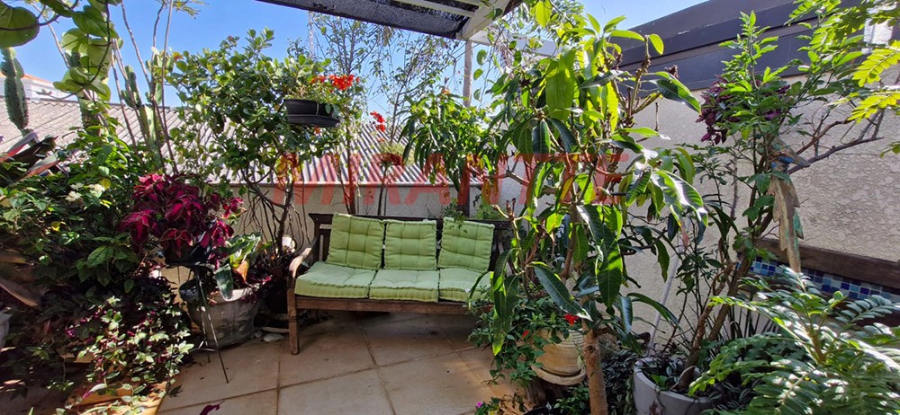 Cond. fechado de 325m² com 3 quartos em Santa Terezinha