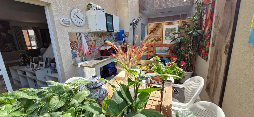 Cond. fechado de 325m² com 3 quartos em Santa Terezinha