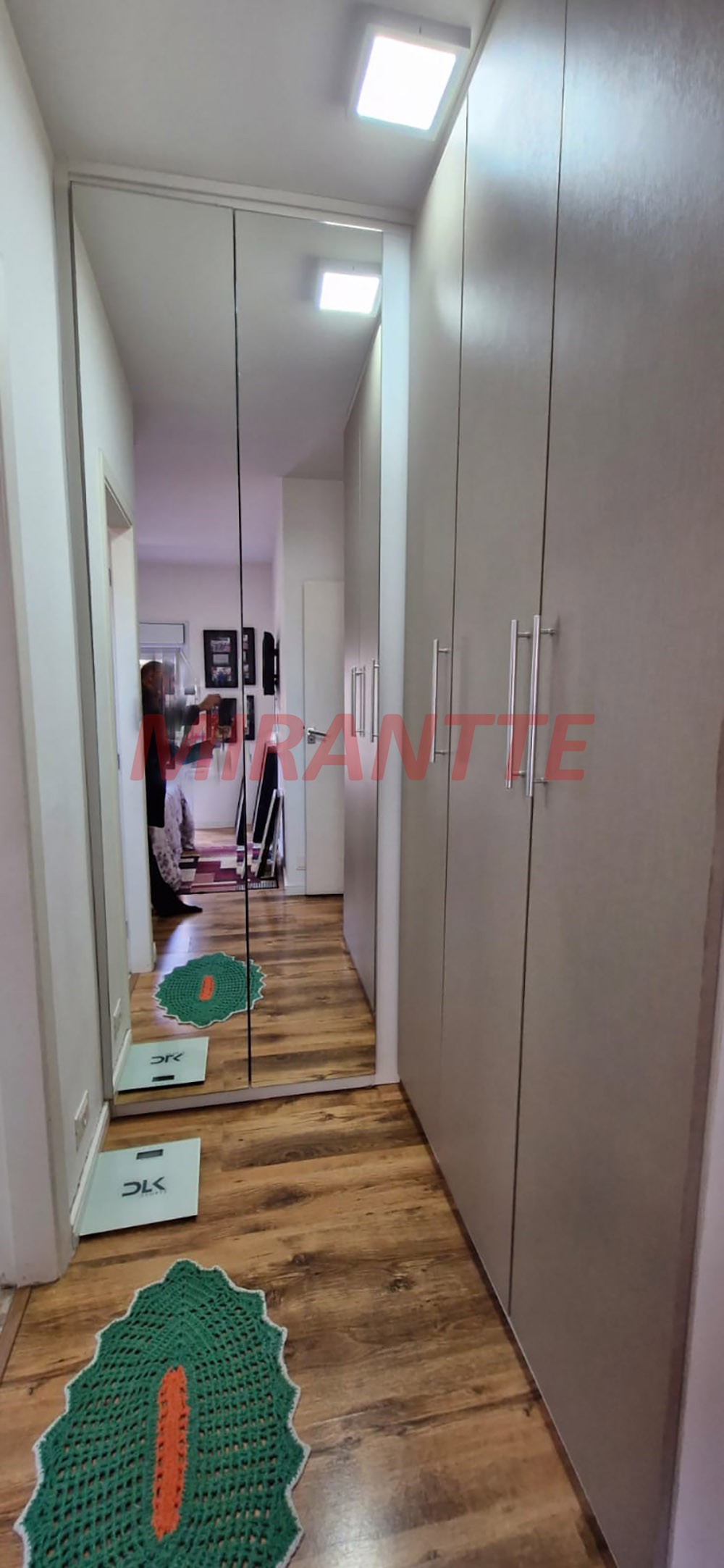 Cond. fechado de 325m² com 3 quartos em Santa Terezinha