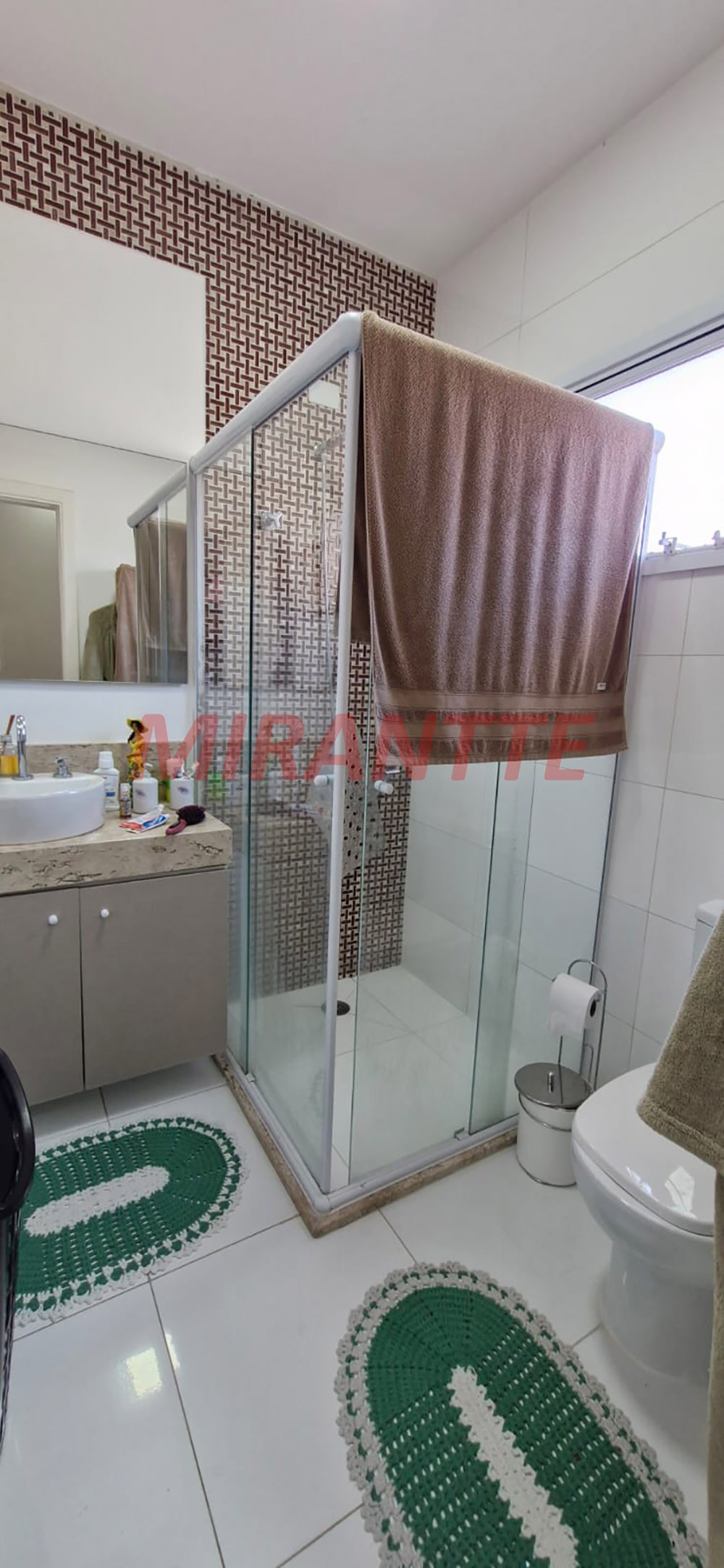 Cond. fechado de 325m² com 3 quartos em Santa Terezinha