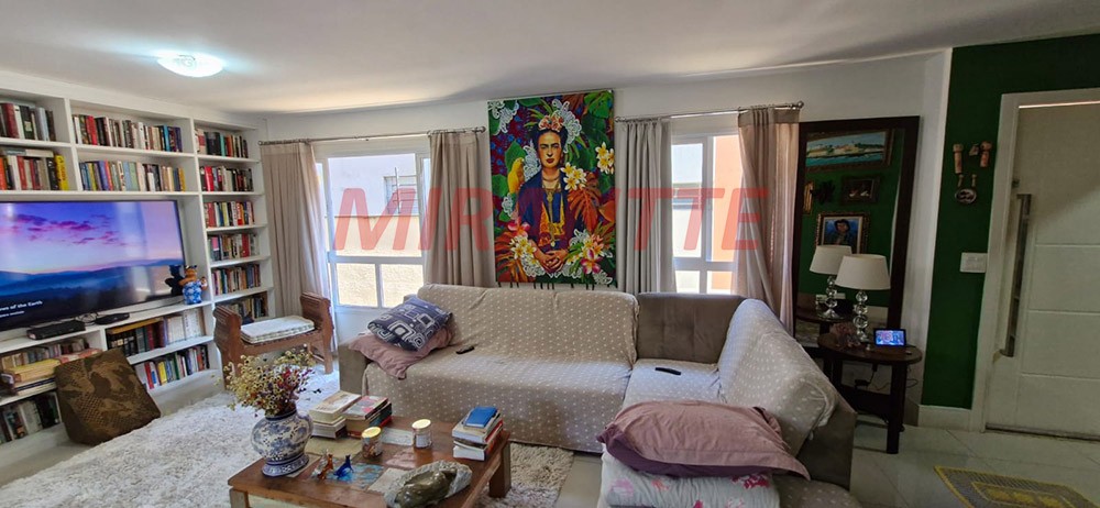 Cond. fechado de 325m² com 3 quartos em Santa Terezinha