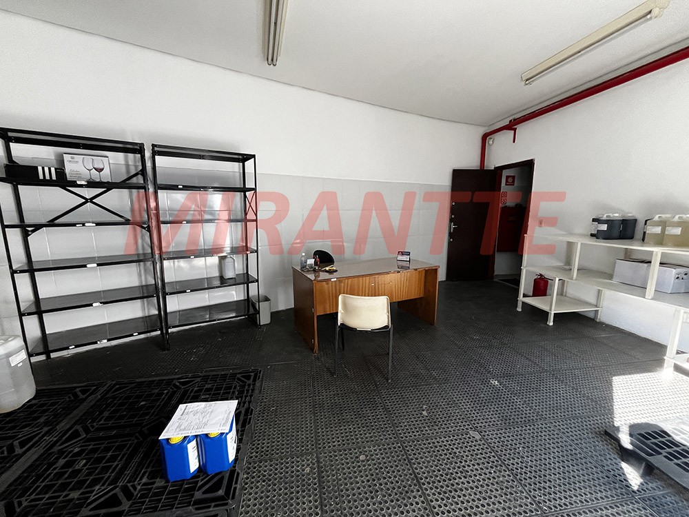 Galpao de 923m² em Limão