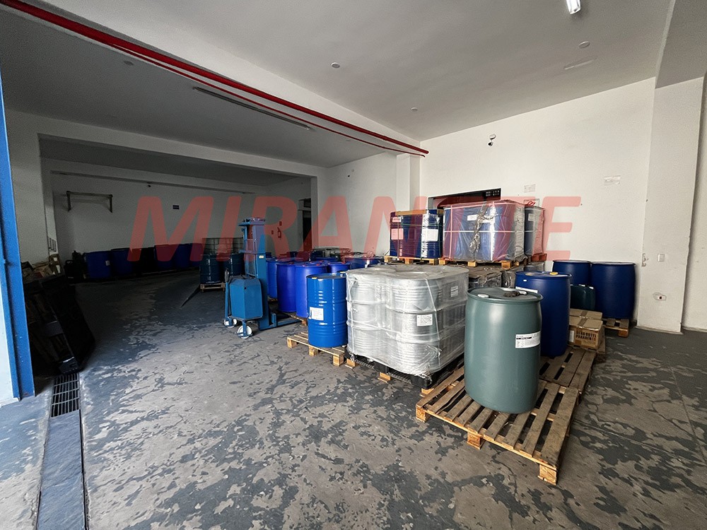 Galpao de 923m² em Limão