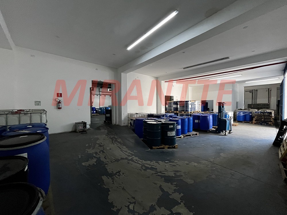 Galpao de 923m² em Limão