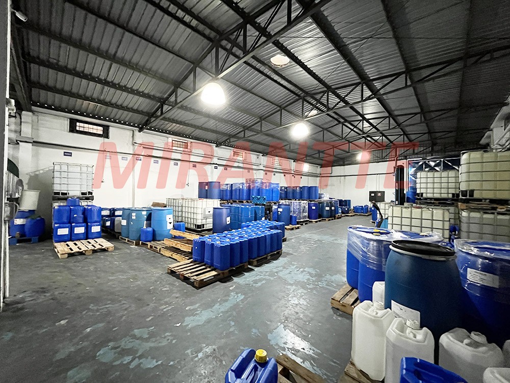Galpao de 923m² em Limão
