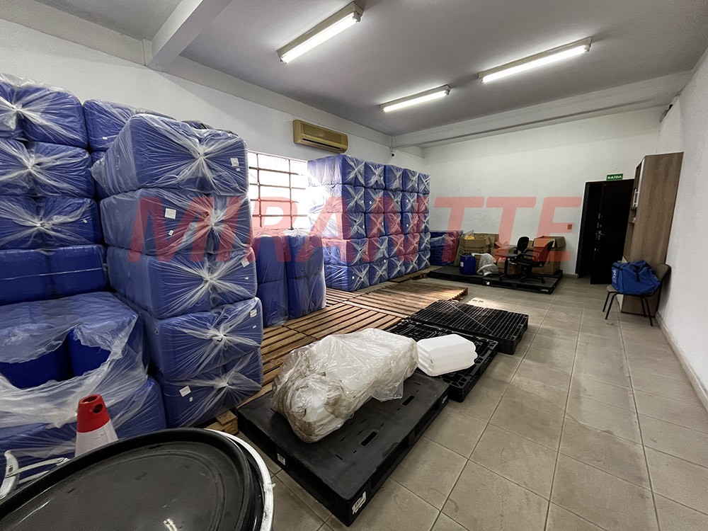 Galpao de 923m² em Limão