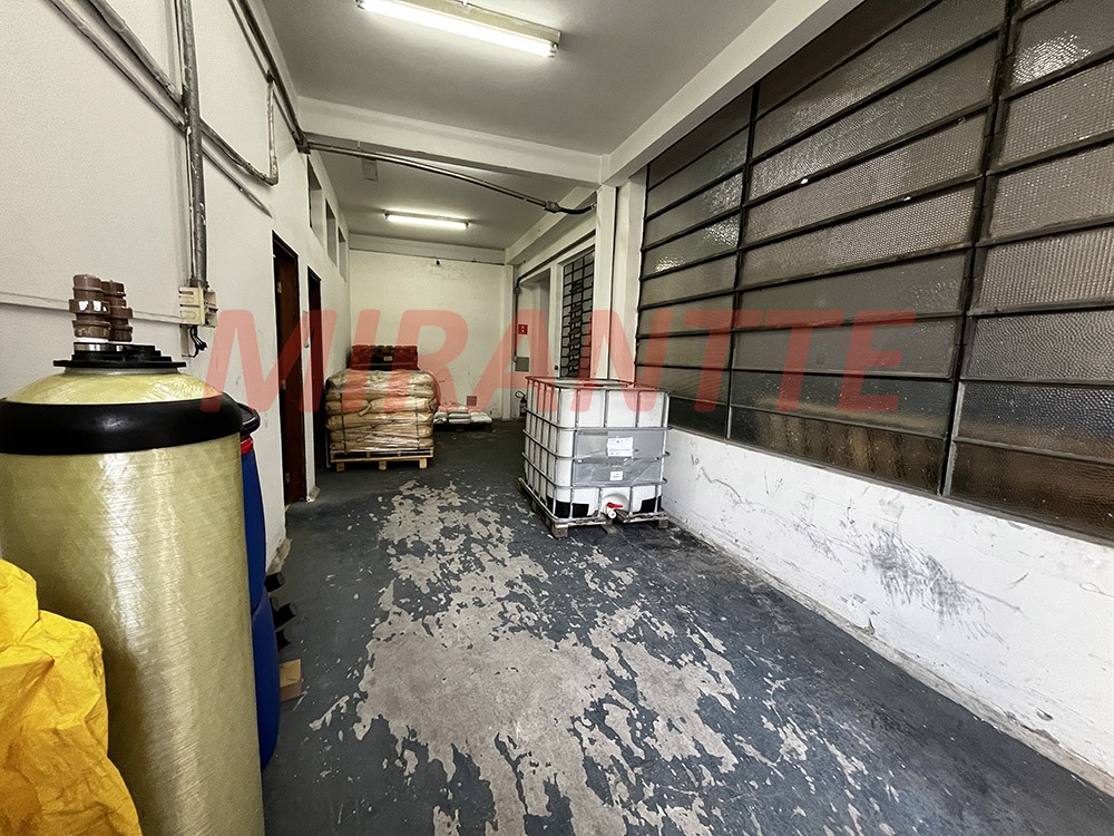 Galpao de 923m² em Limão