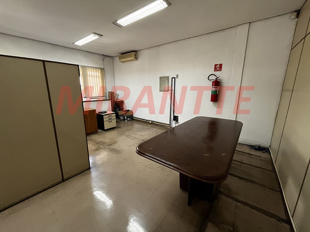 Galpao de 923m² em Limão