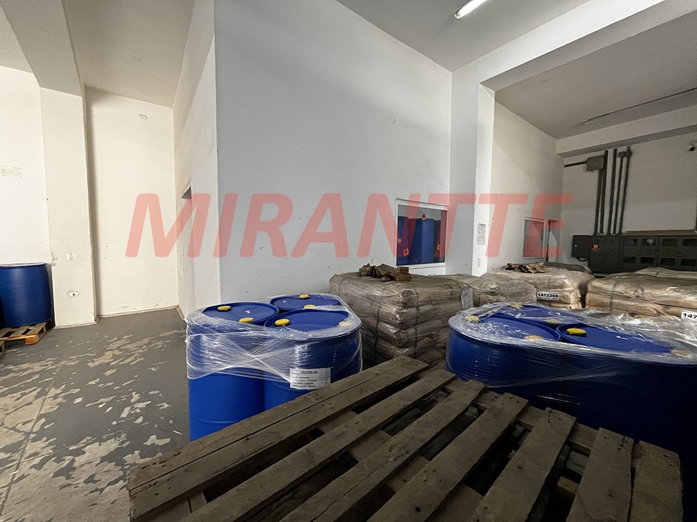 Galpao de 923m² em Limão