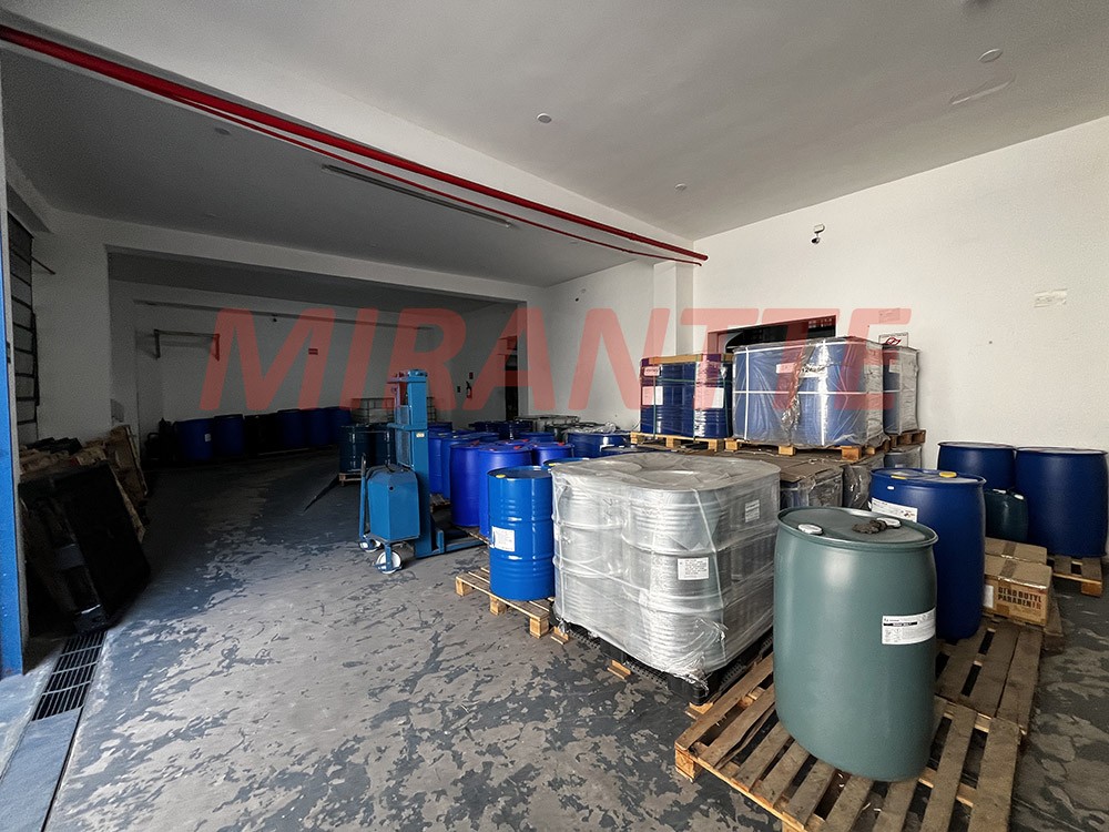 Galpao de 923m² em Limão