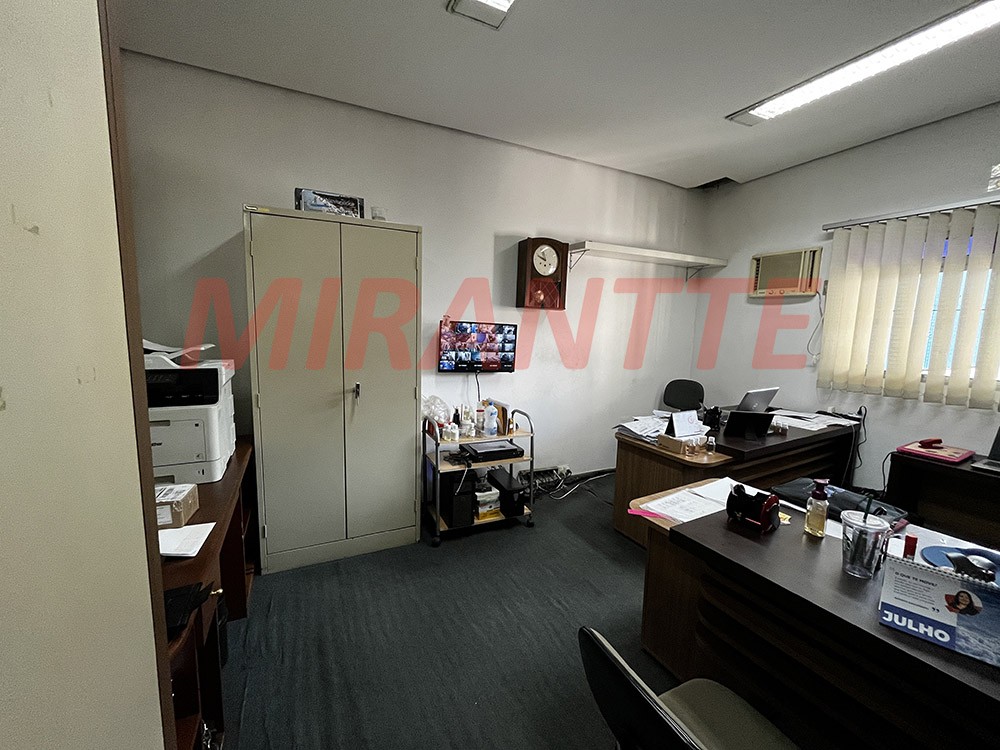Galpao de 923m² em Limão