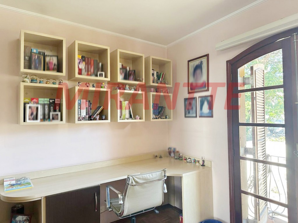 Sobrado de 203m² com 3 quartos em Santana