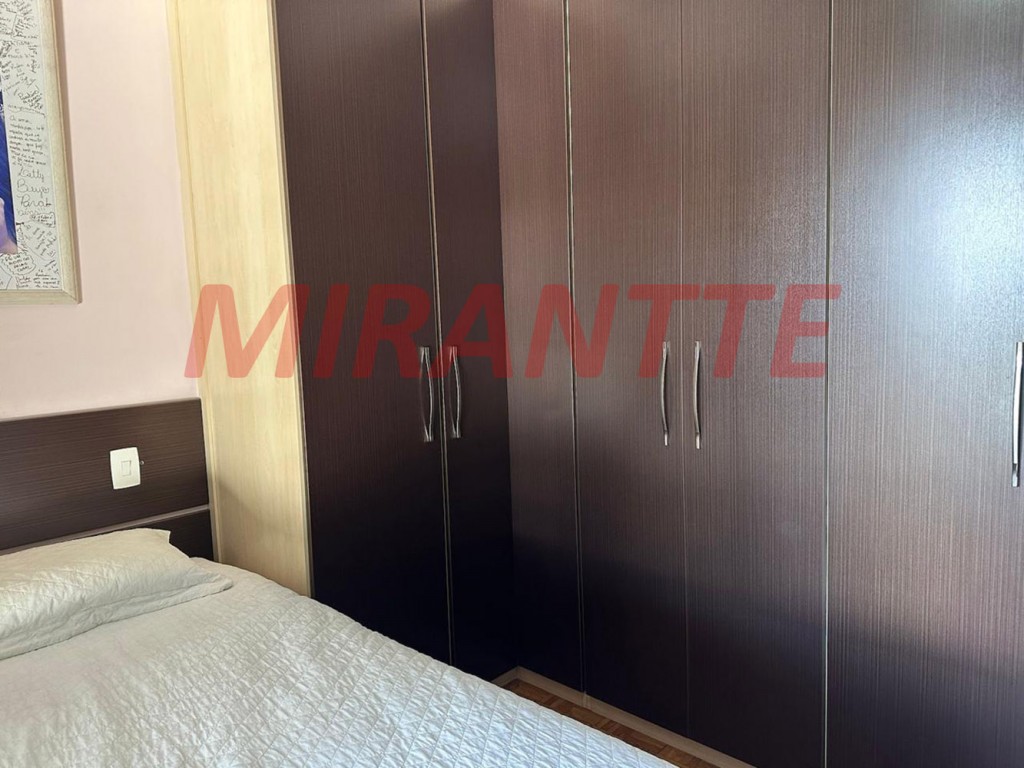 Sobrado de 203m² com 3 quartos em Santana