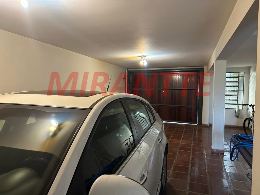 Sobrado de 203m² com 3 quartos em Santana