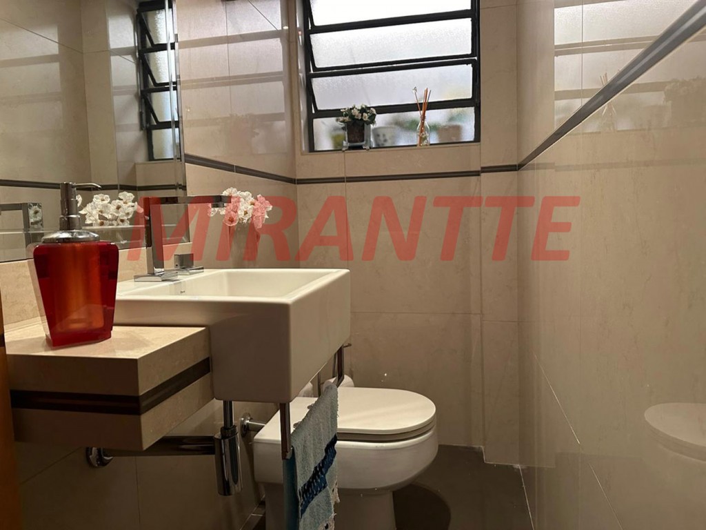 Sobrado de 203m² com 3 quartos em Santana