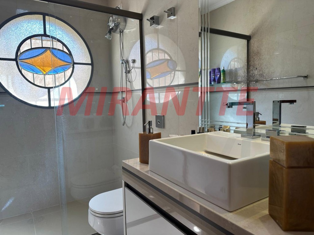 Sobrado de 203m² com 3 quartos em Santana