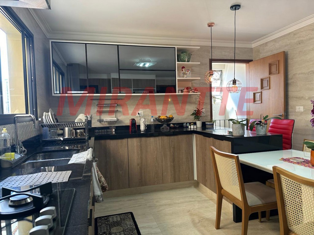 Sobrado de 203m² com 3 quartos em Santana
