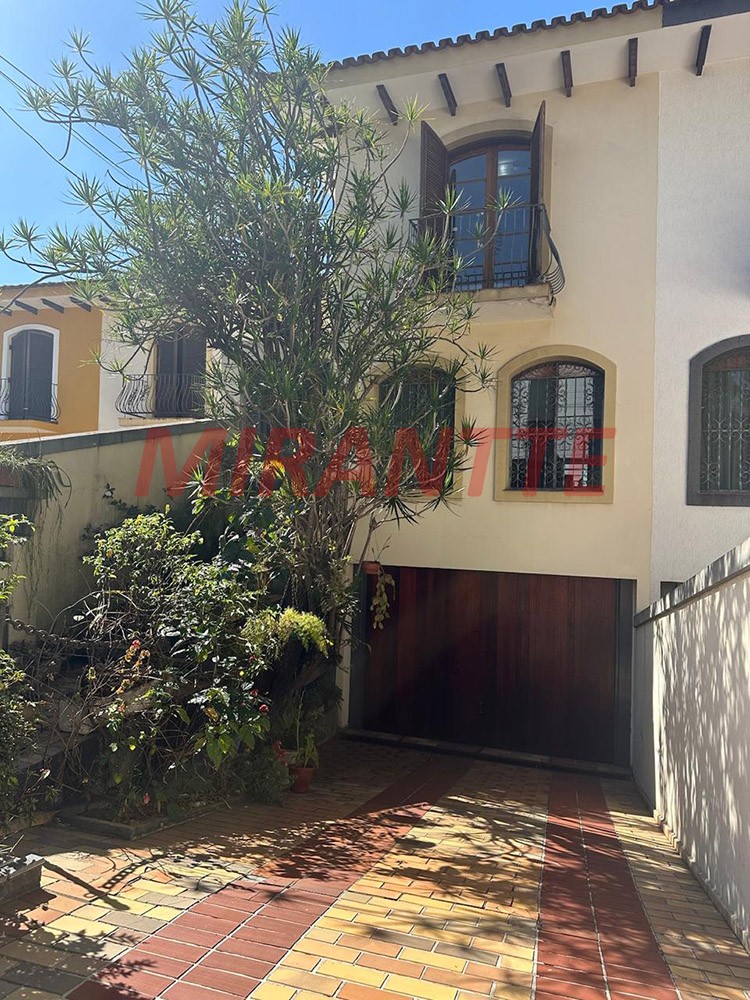 Sobrado de 203m² com 3 quartos em Santana