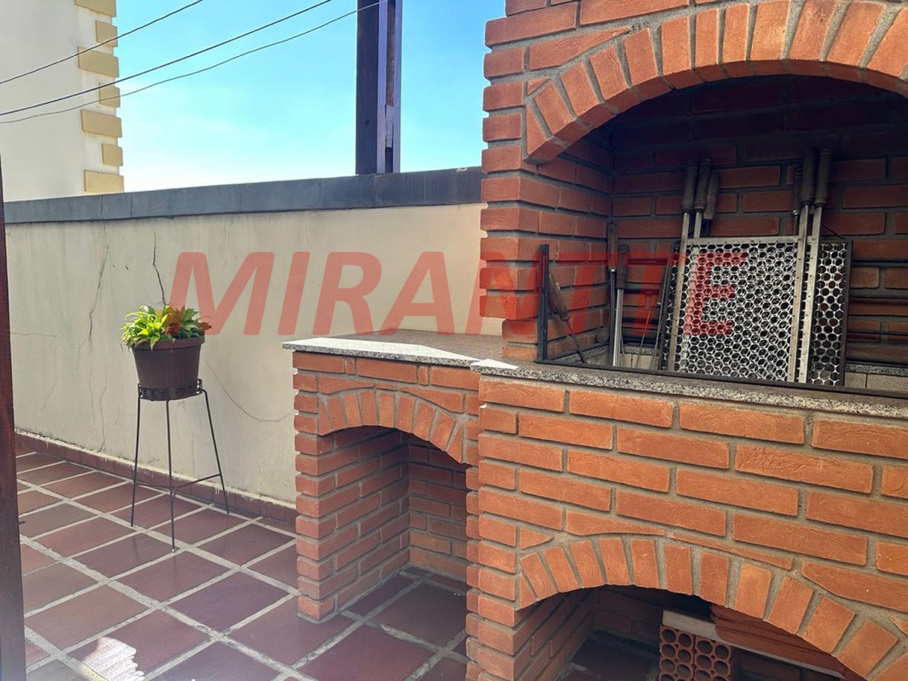 Sobrado de 203m² com 3 quartos em Santana