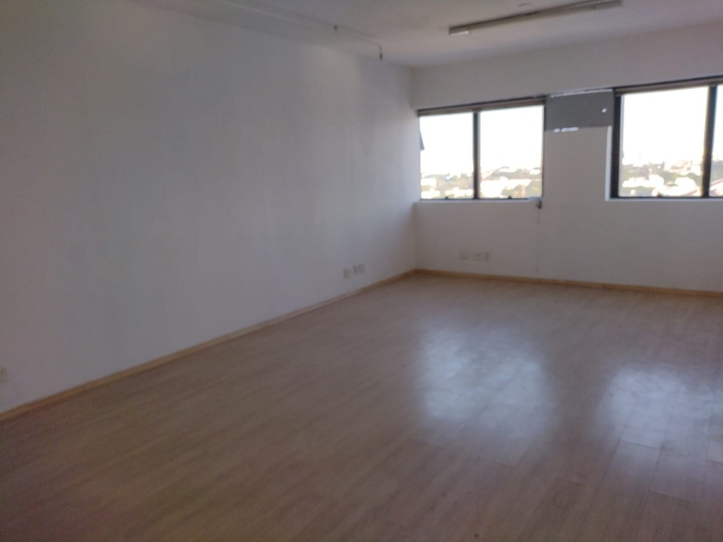 Conjunto comercial em Santana