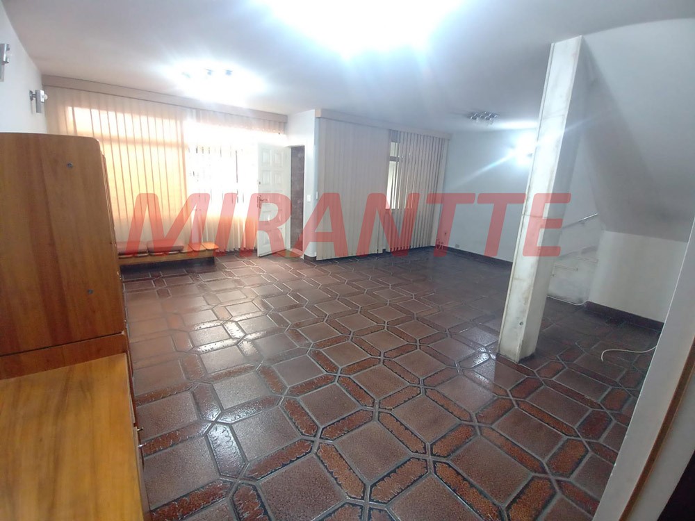 Sobrado de 190m² com 3 quartos em Santana