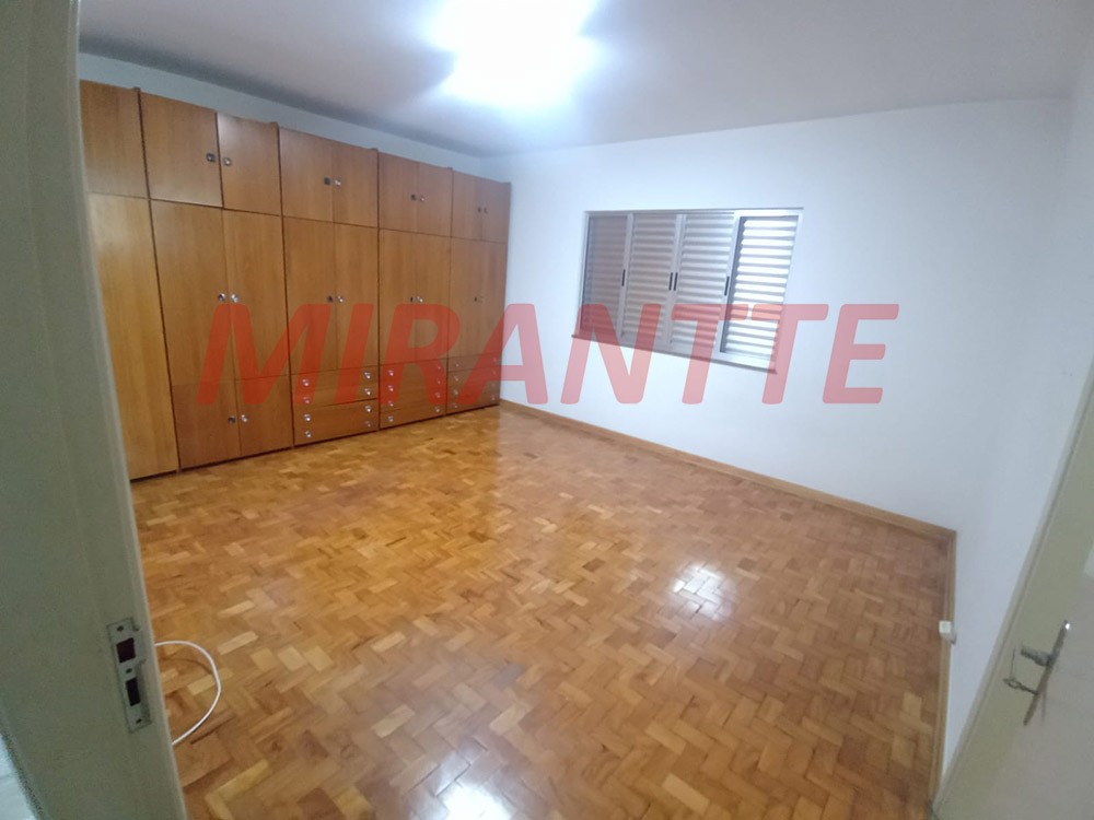 Sobrado de 190m² com 3 quartos em Santana