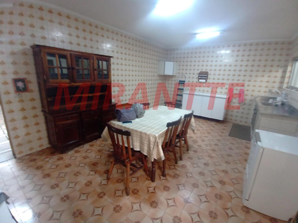 Sobrado de 190m² com 3 quartos em Santana