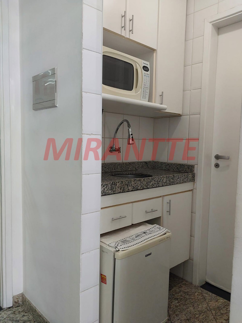 Conjunto comercial de 40m² em Água Fria