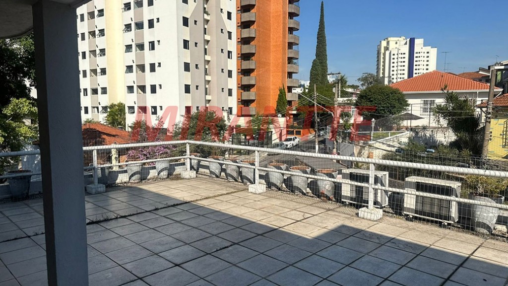 Sobrado de 210m² com 3 quartos em Santana