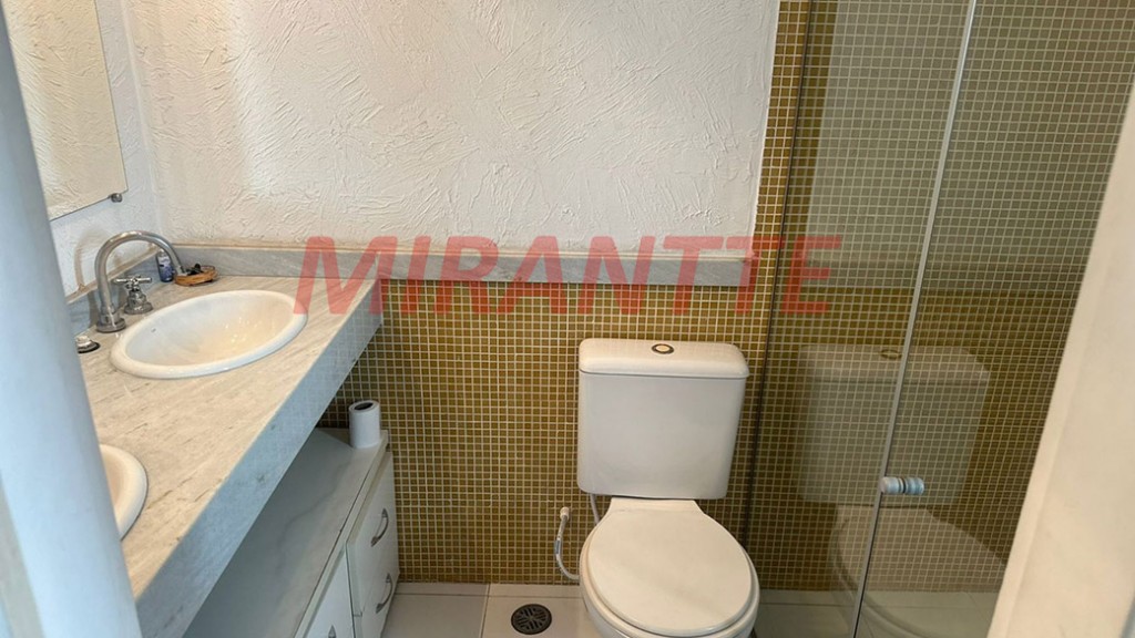 Sobrado de 210m² com 3 quartos em Santana