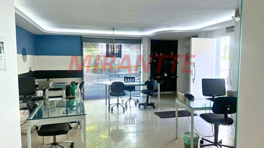 Sobrado de 210m² com 3 quartos em Santana