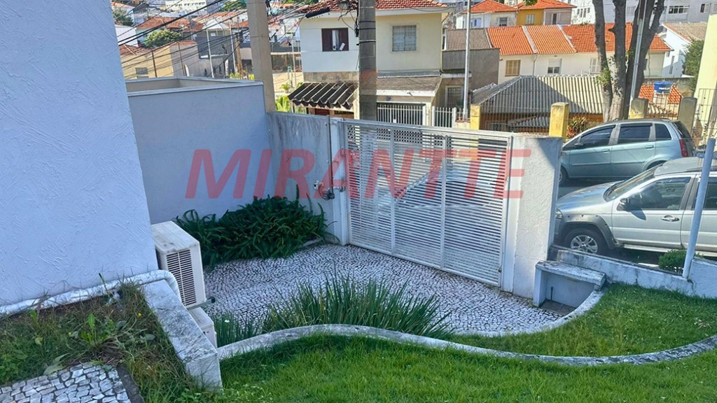 Sobrado de 210m² com 3 quartos em Santana