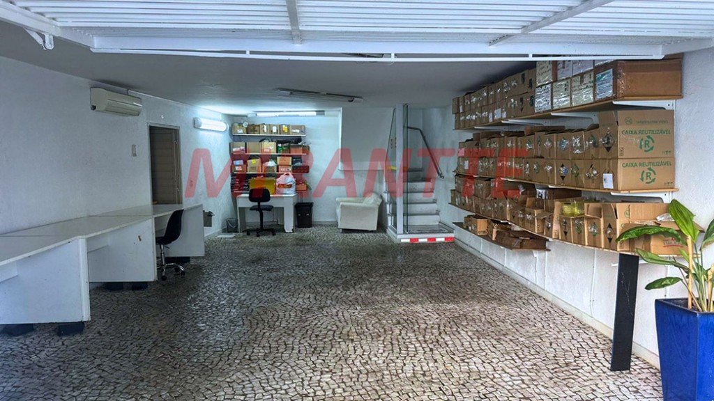 Sobrado de 210m² com 3 quartos em Santana