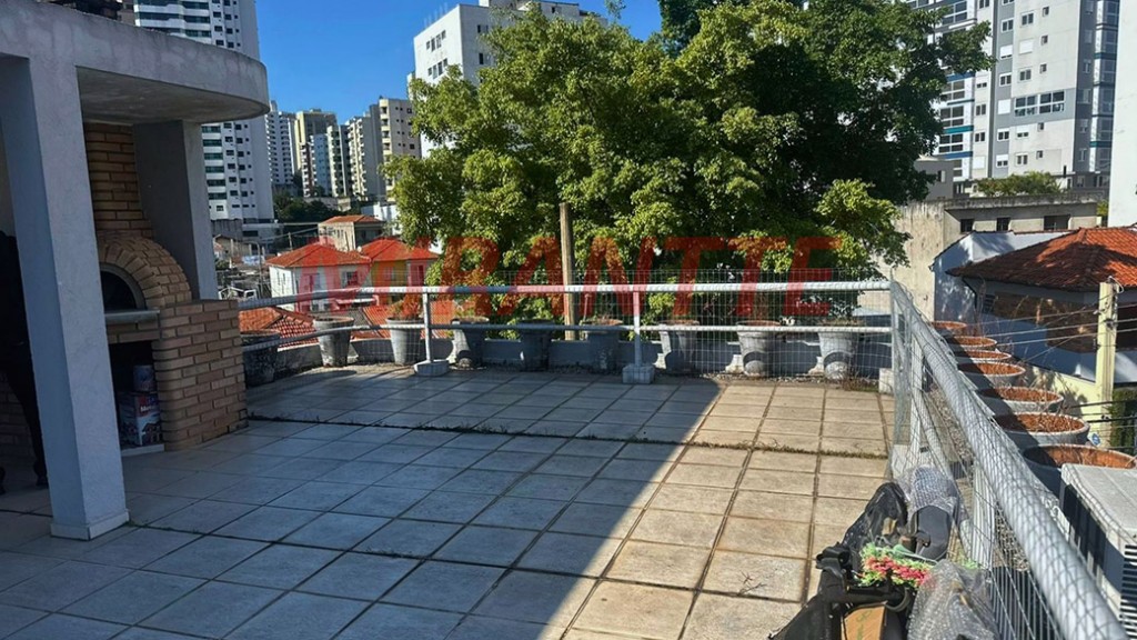 Sobrado de 210m² com 3 quartos em Santana
