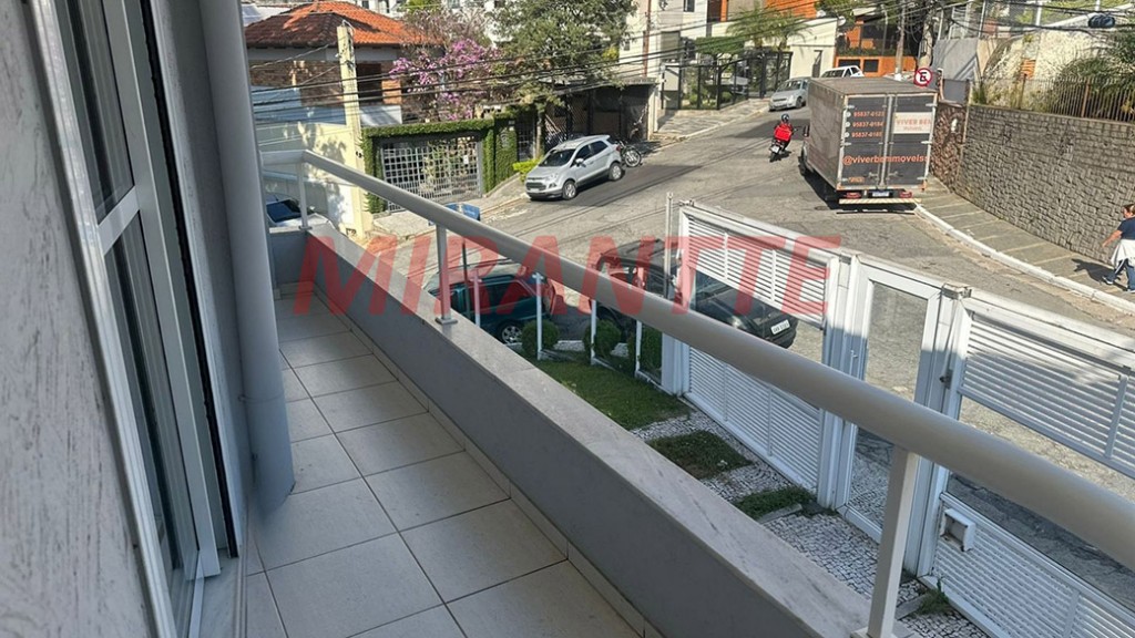 Sobrado de 210m² com 3 quartos em Santana