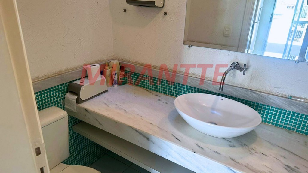 Sobrado de 210m² com 3 quartos em Santana