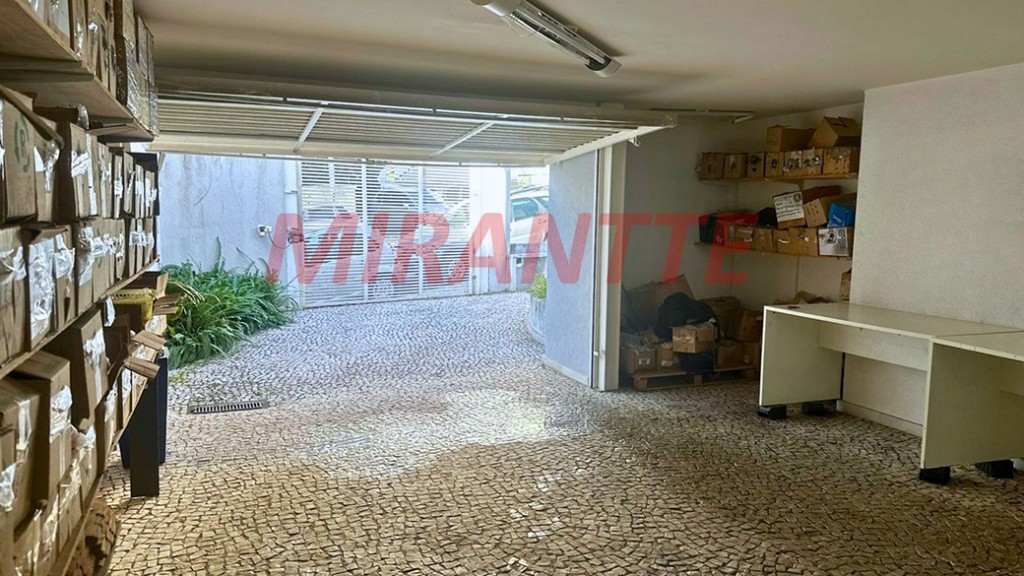 Sobrado de 210m² com 3 quartos em Santana
