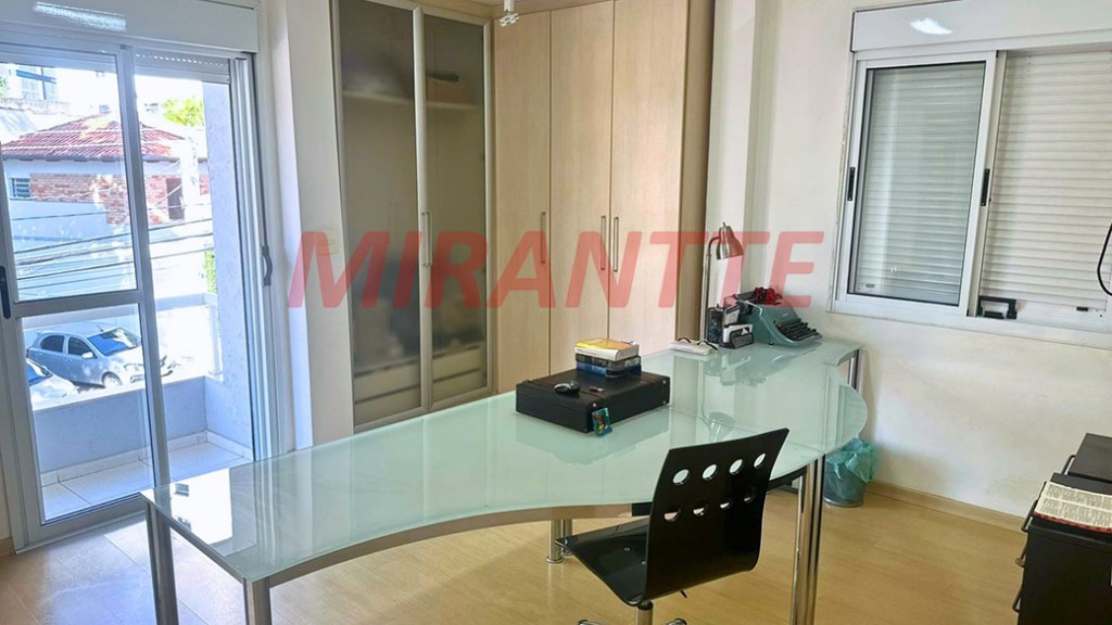 Sobrado de 210m² com 3 quartos em Santana