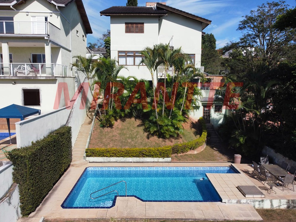 Sobrado de 350m² com 3 quartos em Jardim Do Golfe I