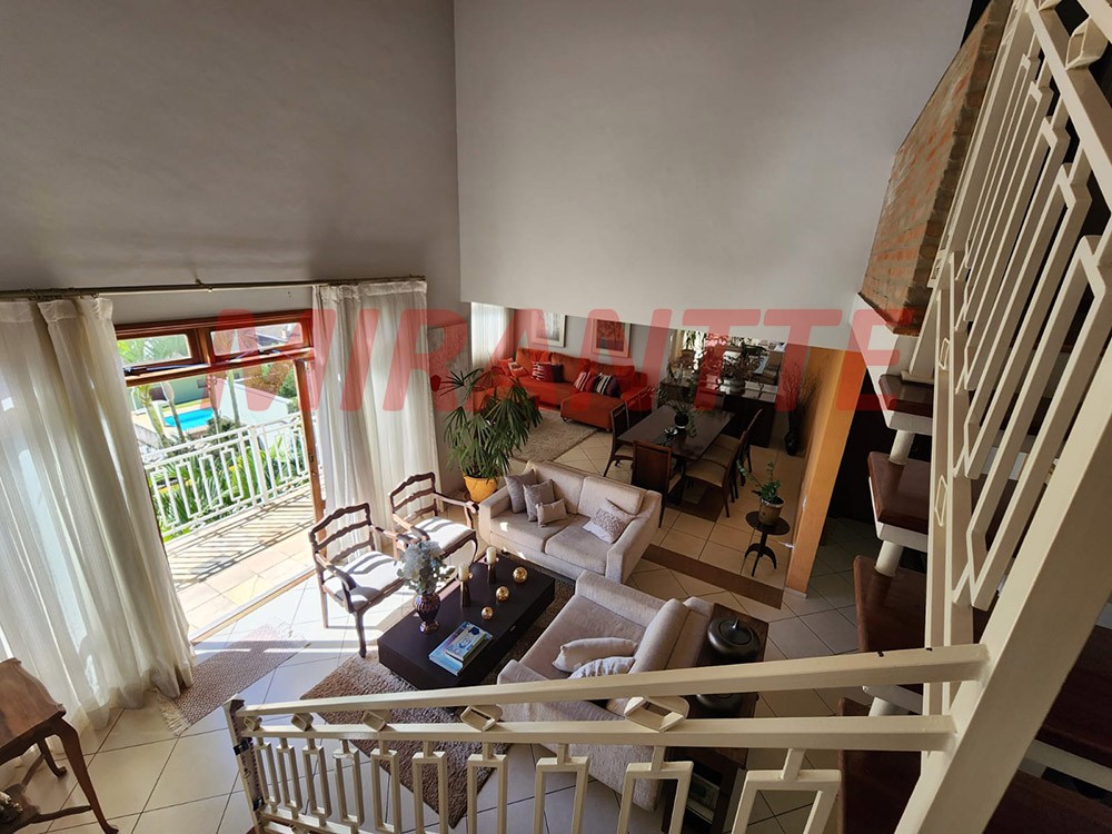 Sobrado de 350m² com 3 quartos em Jardim Do Golfe I