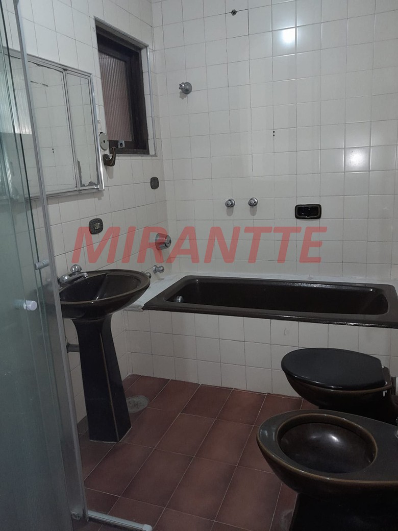 Cond. fechado de 570m² com 2 quartos em Penha