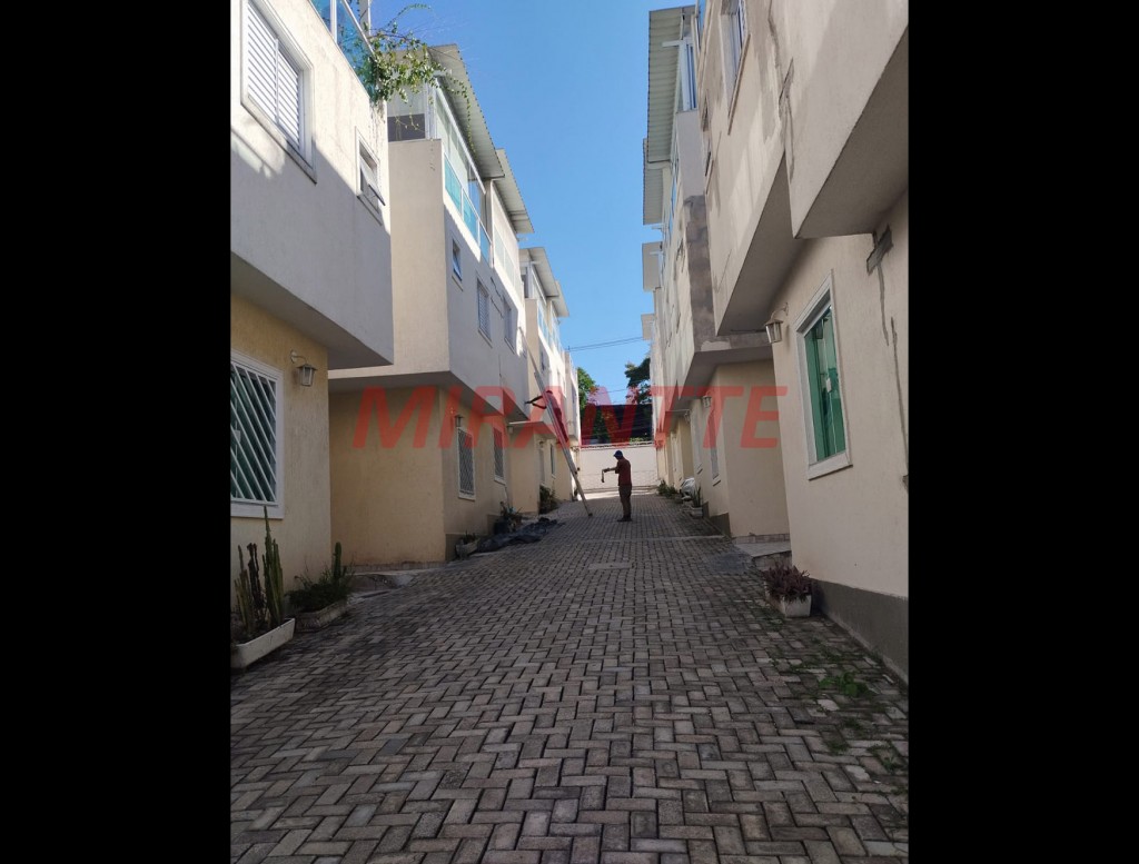 Cond. fechado de 570m² com 2 quartos em Penha